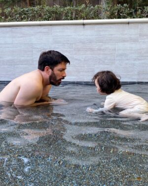 Drew Scott Instagram - Pool time with P 🏊‍♂️💧