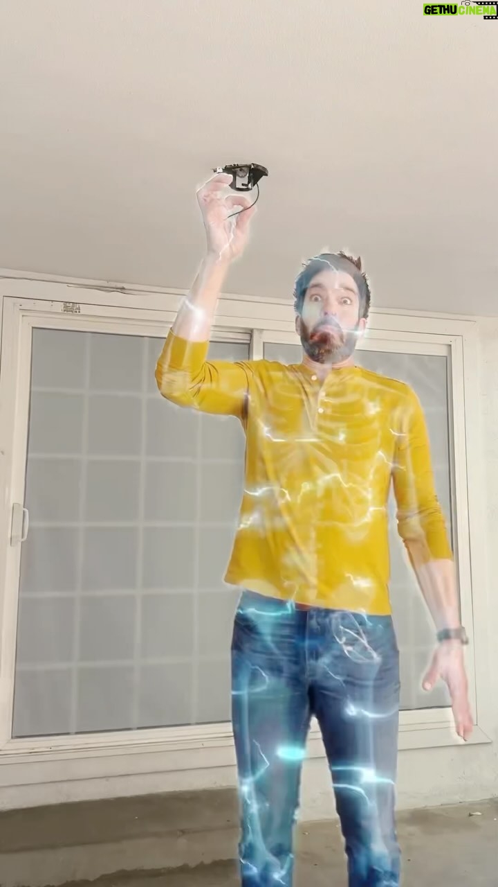 Drew Scott Instagram - Trust me, I’m a professional