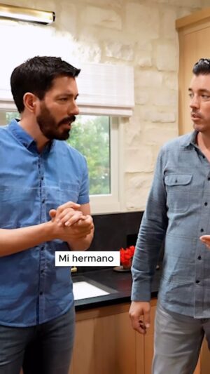 Drew Scott Instagram - Now we know @zoesaldana’s favorite Property Brother…