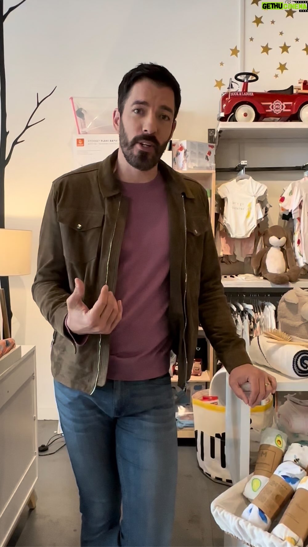 Drew Scott Instagram - As a new parent, the amount of baby products out there is so overwhelming. Here is what Linda and I actually used for Parker – and what we didn’t! 🍼👶#babyessentials #parenting