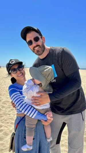 Drew Scott Instagram - It’s Linda’s birthday AND #EarthDay so we thought we’d celebrate by helping @healthebay and hangin at the beach☺️❤️