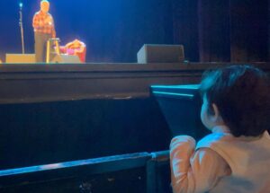 Drew Scott Instagram - My childhood self came alive through Parker’s eyes at the @raffi_music concert this past week. Thanks Raffi for spreading smiles and positivity in this world❤️