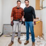 Drew Scott Instagram - It’s hammer time 🔨