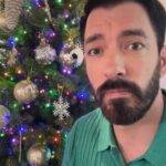 Drew Scott Instagram - Way to ruin the #Christmas magic, @jonathanscott…