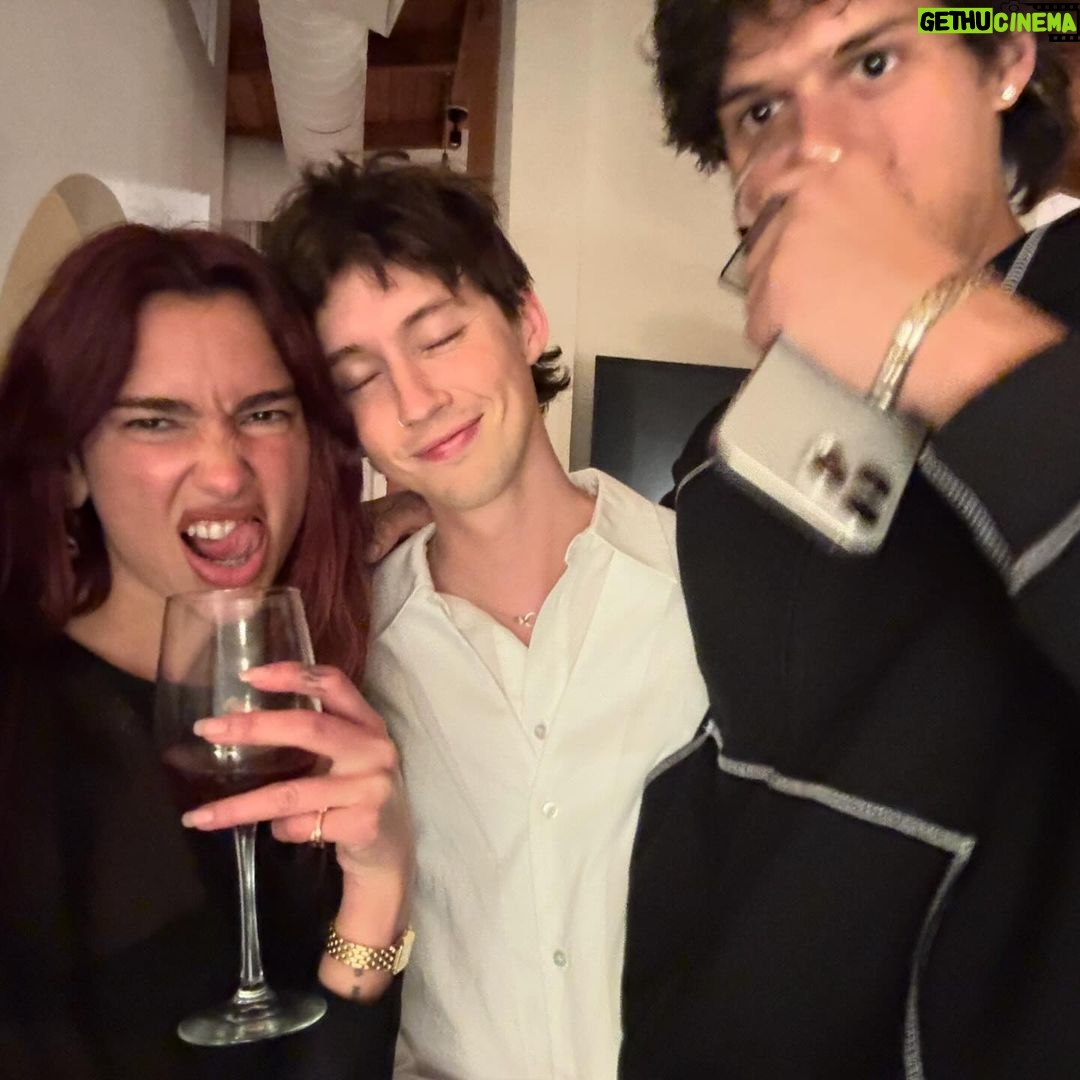 Dua Lipa Instagram - crazy weeeek!! See you tomorrow Grammys ❤️