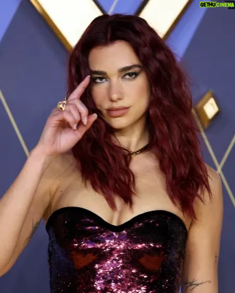 Dua Lipa Instagram - 🖤ARGYLLE PREMIERE, LONDON 🖤 @argyllemovie @marv_films sooo happy to be a part of this movie with this unbelievable cast! So grateful for this insane experience and I'm excited for you all to see it!! Out in theaters Feb 2nd!!!!