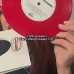 Dua Lipa Instagram - 🌀7inch vinyls up for pre order now!!! Double stamped for youuuuuuuu!! TS IN 6 DAYS