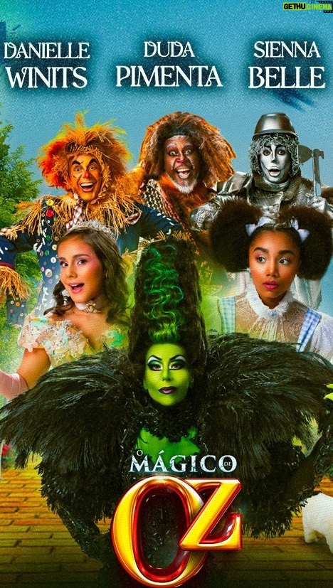 Duda Pimenta Instagram - Hoje eu me despeço da Dorothy, do mundo Mágico de Oz e de todas as pessoas maravilhosas que pude conhecer nele! Estrear no teatro musical dando vida para uma personagem tão icônica me deu um friozinho na barriga, mas olhando essa jornada linda que trilhamos juntos, tudo que sinto é gratidão e orgulho… finalmente conheci a magia do teatro e a vdd é que ela realmente existe gente e sem vocês, o público, nada disso faria sentido. Obg a cada indivíduo, cada pessoa que fez parte dessa temporada e que possibilitou a entrega desse espetáculo lindo e que já é um marco não apenas na minha carreira, mas tbm na minha vida como pessoa e como atriz, aprendi muito e cada um de vocês foi fundamental! Cada profissional envolvido fez e faz a diferença, juntos construímos algo fantástico em um dos palcos mais importantes de sp, o @teatroprocopioferreira , sem lei de incentivo, sem marcas, mas com muito empenho, amor e dedicação. O capítulo “Dorothy” chega ao fim, mas quem sabe a gente não se encontra outra vez no futuro! 💚💚💚 . . @sandrochaim @fernanda_chamma @micairi @lawinits @siennabelle mauricioxavier01 @viniciusloyola @ivanparente @biabarrosbb @maualves.eu @fredericoreuter @sidinho_cantor @dandara.fs @pedromeireles.oficial @milenablankz @nathia____ @_lucascord @_malulozano @julia.berlim @leticia_anry @helocarril @belladaneluzz @christian.julios @davi_tostes @gu.ferreiraa_ @andreastrotta_ @cassiocollares @alanacampos__ @analuiza_leal