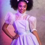 Duda Pimenta Instagram – Olha nossa Dorothy @dudapimenta vindo além do arco-íris para dar esse recado super importante!

🌈 Estreia em 22 de julho no Teatro Procópio Ferreira.
💚 Ingressos disponíveis no site omagicodeozmusical.com.br, link na bio.
👠 Horários:
• quinta e sexta-feira – 20h;
• sábado -15h30 e 19h30;
• domingos – 15h30 e 19h30. 

#omágicodeoz #omagicodeoz #thewizardofoz #teatromusical #musical #teatro #culturaSP