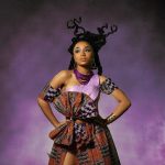 Duda Pimenta Instagram – Hoje é o Dia Internacional da Mulher Negra Latino-Americana e Caribenha e nesse dia tão importante devemos celebrar nossa existência, nossa potência, nosso talento, nossa beleza… mas também reafirmar nossa resistência histórica e continuar lutando por direitos, por espaços, pela vida e por uma sociedade que combata o racismo e a desigualdade de gênero de forma ativa e constante. #luta 
.
.
.
Ensaio @criativyestudio 
Direção criativa e produção @pimolu_ 
Maquiagem @oaugustomotta 
Cabelo @pretabrasileira 
Figurino e Acessórios @zuhrimodaafro