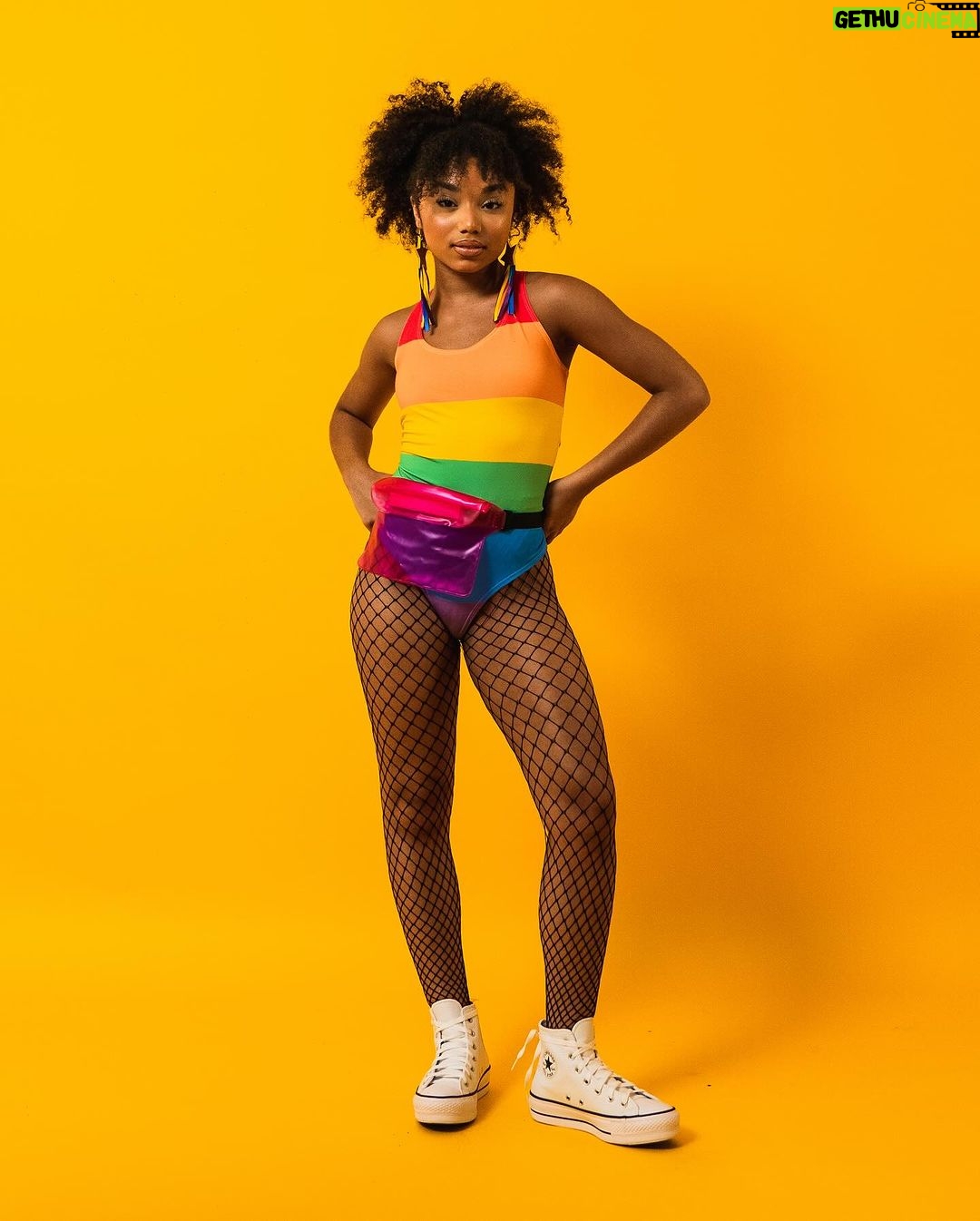 Duda Pimenta Instagram - Looks para arrasar no Carnaval? TEMOS! Corre já para o app ou pro site do @mercadolivre e se joga nas milhares de opções, grandes marcas e as maiores tendências do momento, com certeza tem um que é a sua cara, partiu folia? E com Méli+ você ainda tem frete grátis, acesso a streamings e descontos, não dá pra perder hein #ChegouChegando #BBB24 #publi