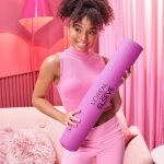 Duda Pimenta Instagram - Para 2024 eu quero brilhar, e os astros me disseram que esse é o ano do brilho ultragloss. Me inspirei nesse mood para já começar o ano com tudo!! gostaram? #Lorealparis #lorealparisHairCare @lorealparis #Elseve #publi
