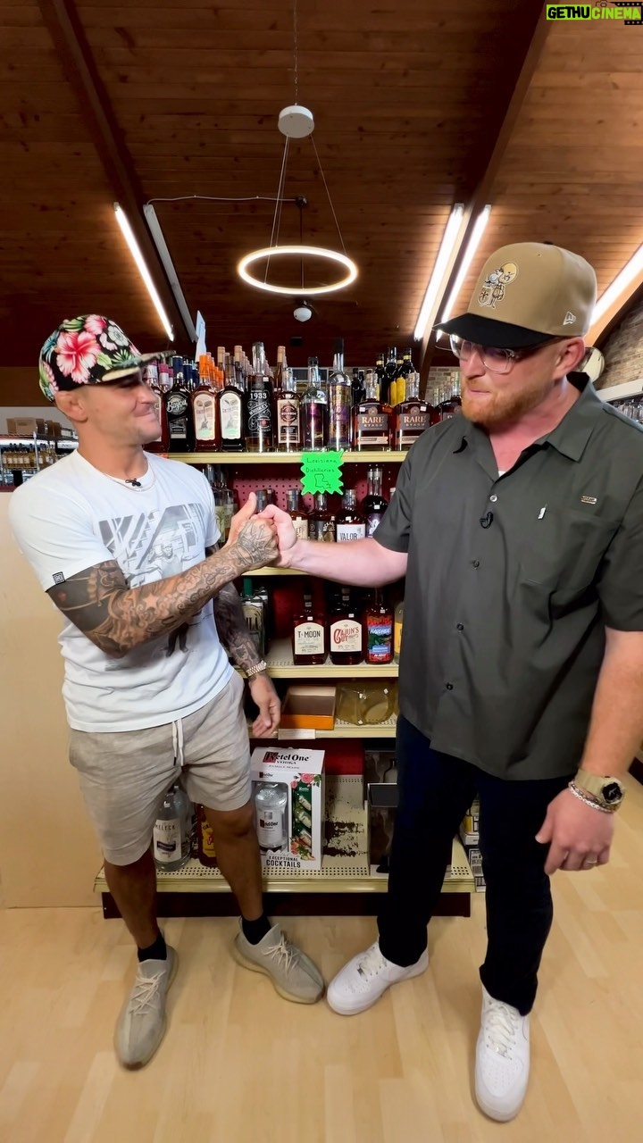 Dustin Poirier Instagram - For the bourbon and UFC lovers out there 💪🏻💎🥃 #marcelloswinemarket #rarestash #bourbon #lafayette #louisiana #geraldgruenig #johneweatherall #dustinpoirier Lafayette, Louisiana