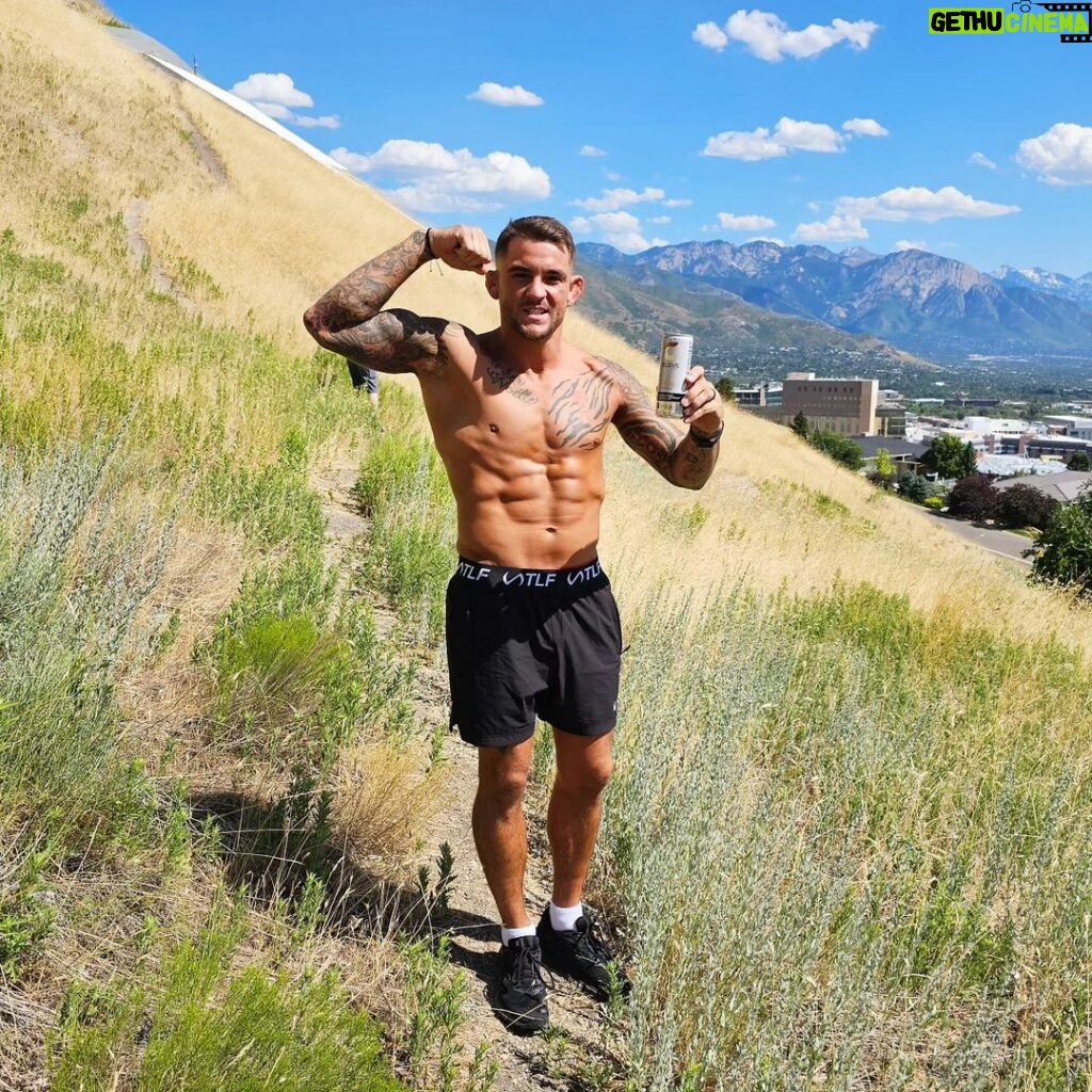 Dustin Poirier Instagram - Huge thanks to @celsiusofficial for hooking up me and my team here in Utah 👊 #PaidInFull #ElDiamante #celsius #livefit Salt Lake City, Utah