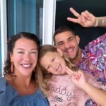 Dustin Poirier Instagram – Happy Father’s day!!

@robertgrahamnyc 💧 

#Dadinfull #ElDiamante Fort Lauderdale Beach