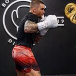 Dustin Poirier Instagram - Focused on Right Now! #bigbusiness @tlfapparel @everlast #PaidInFull #ElDiamante Boca Boxing District