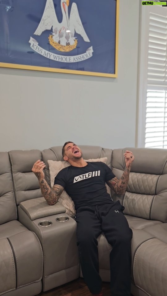 Dustin Poirier Instagram - Ufc 294 this weekend! Time to put your money where your mouth is with @realmybookie Use promo code Dustin if it's your 1st time signing up for some extra 💰 Let me know your picks ⬇️⬇️⬇️