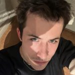 Dylan Minnette Instagram - 🎶🎼🎵 𝑀𝓊𝓈𝒾𝒸 𝓈𝓅𝑒𝒶𝓀𝓈 𝓌𝒽𝑒𝓇𝑒 𝓌𝑜𝓇𝒹𝓈 𝒻𝒶𝒾𝓁 ✨