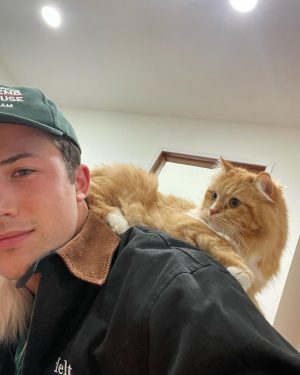 Dylan Minnette Instagram - me and lucy