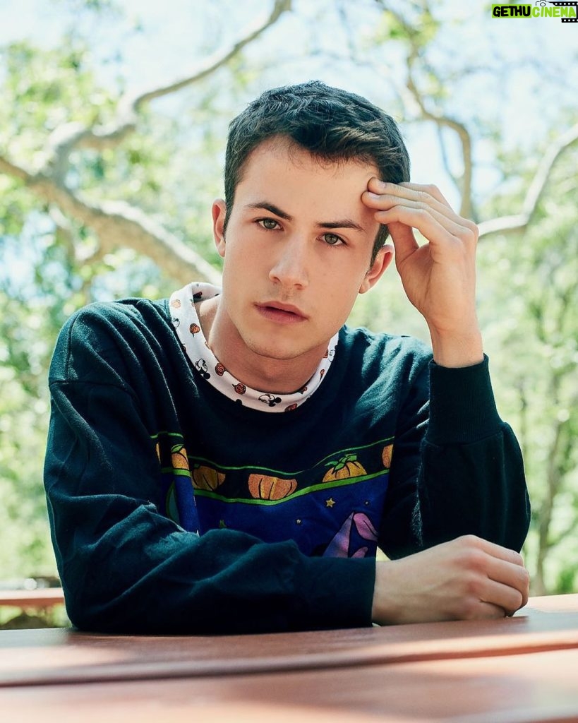Dylan Minnette Instagram - pumpkin spice is back and there’s nothing you can do about it