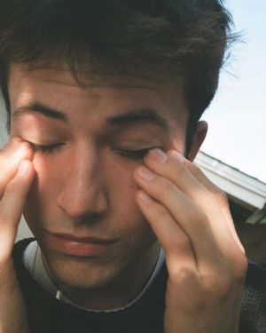 Dylan Minnette Instagram - by @braedenlemasters
