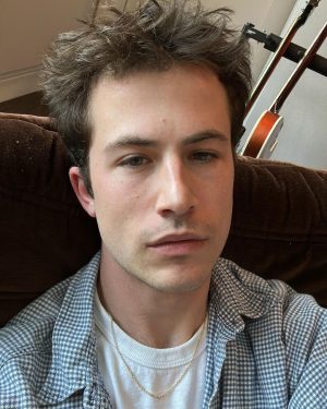 Dylan Minnette Instagram - 👋