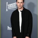 Dylan Minnette Instagram - @thedropouthulu premiere last night 🖤🤍