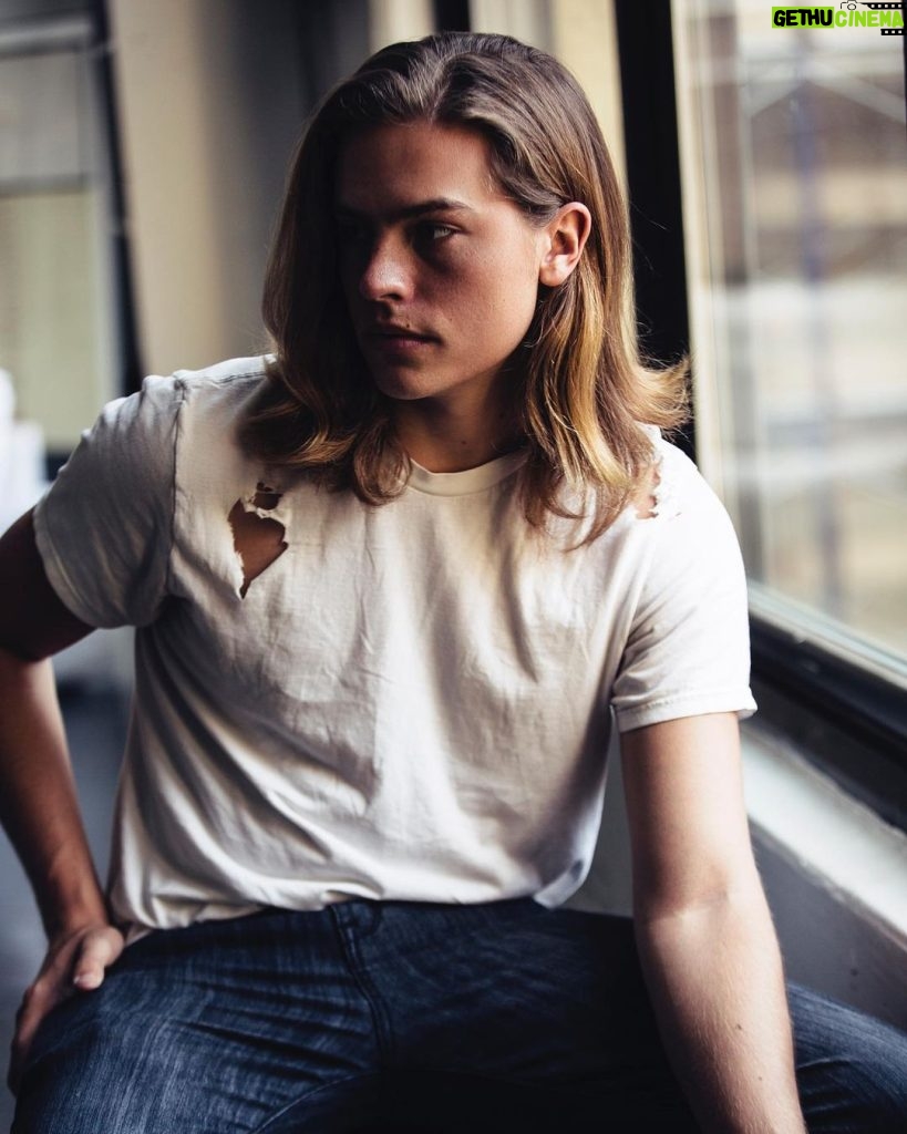 Dylan Sprouse Instagram - Immaculate Wednesday my dudes. Missing my flow. Thinking I may become a hermit for a few years and grow it out again now that I have facial hair.