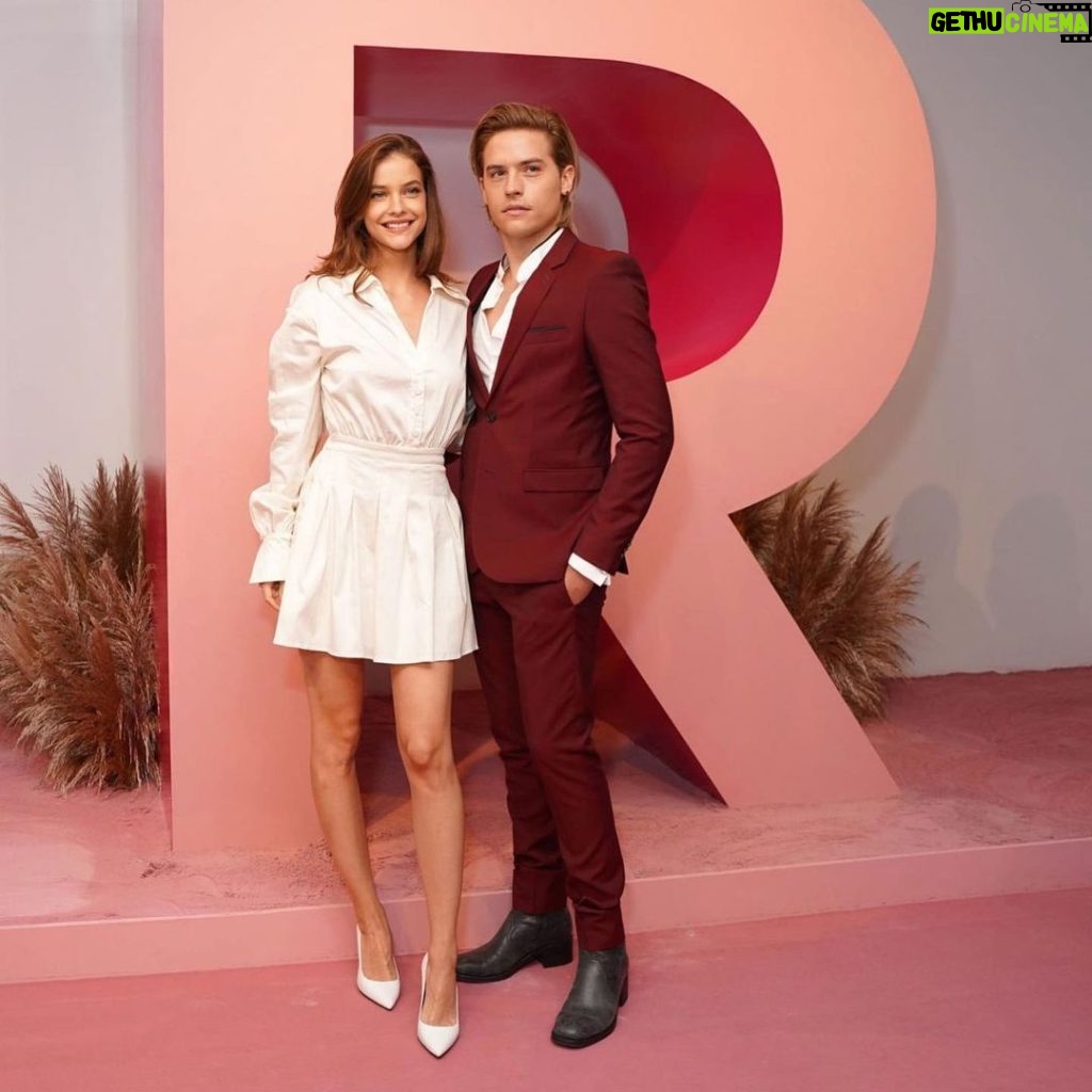 Dylan Sprouse Instagram - Thanks for an opportunity to get dressed up again. @revolve #revolvegalleries
