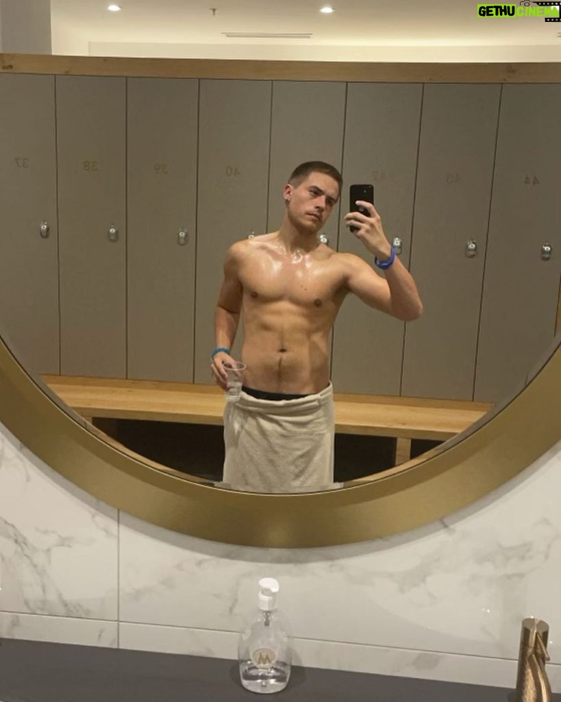 Dylan Sprouse Instagram - Used to wear a shirt in the pool as a kid so I decided in my late twenties I wanted to change my body and become a meat head. This is my meat head post. Been a long slog but I’m proud of the progress I’ve made and I ain’t done yet Hyperbolic Time Chamber
