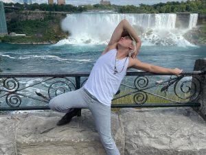 Dylan Sprouse Instagram - Swipe for the FULL NIAGARA FALLS EXPERIENCE