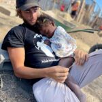 Dylan Thiry Instagram - Très mauvaise nouvelle nous devons mettre fin au chantier c’est l’heure de la sieste 😂😍😴🥺💤🍼 @pournosenfants.ong Madagascar