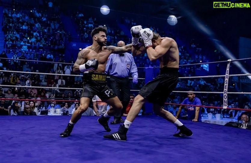 Dylan Thiry Instagram - La plus grande gloire n'est pas de ne jamais tomber, mais de se relever à chaque chute. 🥊 Palais des sports de Marseille