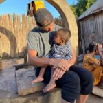 Dylan Thiry Instagram - Je rêve d’un monde meilleur, d’un monde où l’égalité existe vraiment, où les humains sont solidaires. Jessaye d’apporter ma pierre à l’édifice avec l’influence que l’on m’a attribué… Il me tient à coeur de transmettre au monde de la meilleure des façons ces messages de solidarité, d’entraide pour influencer la nouvelle génération. Nous portons tous un message, nous avons tous le pouvoir de donner un sourire, d’être l’auteur de gestes désintéressés. Voilà pourquoi l’association pour nos enfants a été créée ! @pournosenfants.ong Nous sommes tous humains mais il existe peu d’humanité. Changeons les choses tant que cela est encore possible. Faisons bouger les choses ensembles ! @pournosenfants.ong 🌍 Madagascar