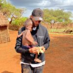 Dylan Thiry Instagram - Je promets de ne pas te lâcher mon garçon je suis avec toi et à tes côtés même si le monde s’y oppose ! @pournosenfants.ong 🌍
