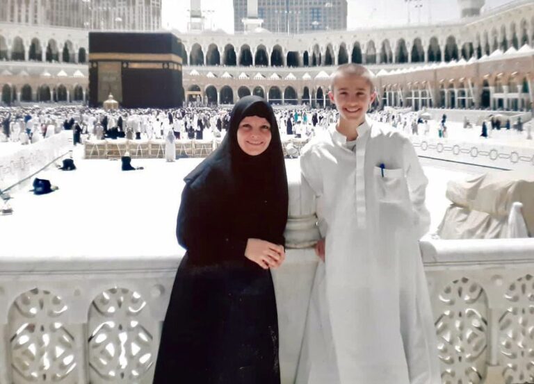 Dylan Thiry Instagram - MAMAN JE T’AIME ! 🕋