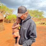 Dylan Thiry Instagram - Je promets de ne pas te lâcher mon garçon je suis avec toi et à tes côtés même si le monde s’y oppose ! @pournosenfants.ong 🌍