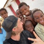 Dylan Thiry Instagram – Avec mes gars, nous on est ensemble ça bouge pas 👊🏾😍 @pournosenfants.ong merci beaucoup Madagascar
