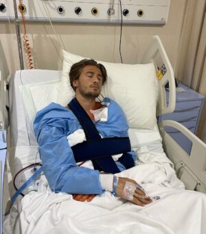 Dylan Thiry Instagram - Tout s’est bien passé Al hamdoulillah, merci pour vos messages 🤲🏽 🩵