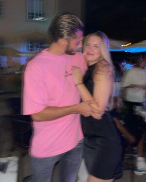 Dylan Thiry Instagram - C’est un réel plaisir de partager des moments en famille dont avec toi, ma petite sœur @laurynthiry tu m’avais tellement manqué ! Profitez de vos familles il y’a vraiment rien de plus important. Je suis un homme épanoui à vos côtés. Love You ma Lolo 🥰