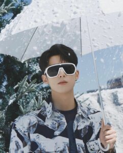 Dylan Wang Instagram - 打卡昨日🐻‍❄️📷❄️ 也希望大家能多多关注CHANNEL CHINA《遇龙》✌️🙇