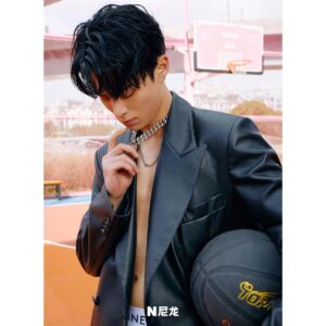 Dylan Wang Instagram - with NYLON🏀
#lvxnba 
@louisvuitton