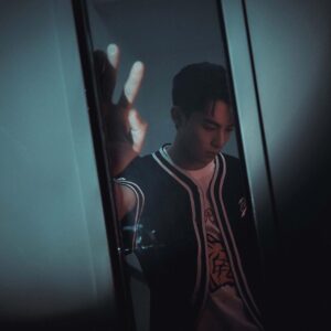 Dylan Wang Instagram - 今天是个好日子✌️清清库存