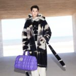 Dylan Wang Instagram – 带上超酷满分路易威登 Keepall 手袋， Buff 加满！准备来和我一起快乐出游😎
 @louisvuitton 
 #louisvuitton