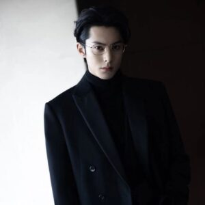 Dylan Wang Instagram - 谢谢大家支持时宴。#以爱为营