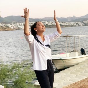 Ebru Gündeş Instagram - Şükür 🙏🏻