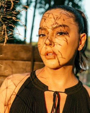 Ebru Gündeş Instagram - Gölge ...