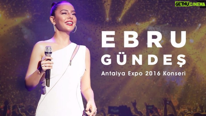 Ebru Gündeş Instagram - Yine çok güzel olduğumuz ve çok eğlendiğimiz bir gündü 😉😃 #tbt #Antalya #Expo
