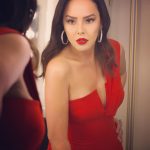 Ebru Gündeş Instagram - Yine sahne, yine ayna önü, yine pozlar 🤣🤣🤣