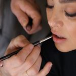 Ebru Gündeş Instagram - Yeni albümümün ilk video klibi "Âşık"ın kamera arkası görüntüleri çok yakında youtube.com/EbruGundes kanalında yayında olacak. ❤